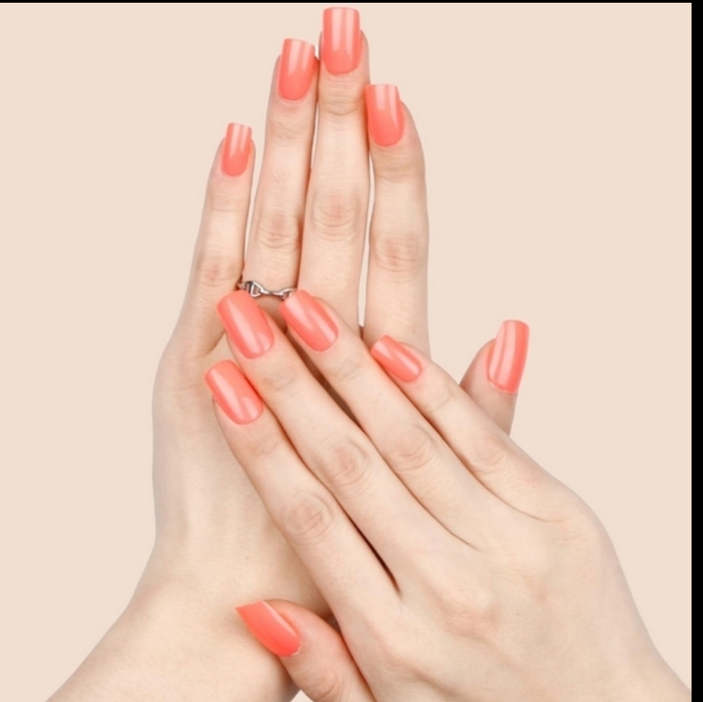 E & A GEL NAILS Coral Peach Press-On Nails with Smooth Finish
